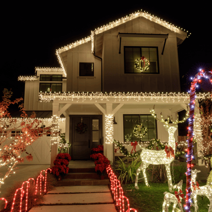 A house decorated with Christmas lights.