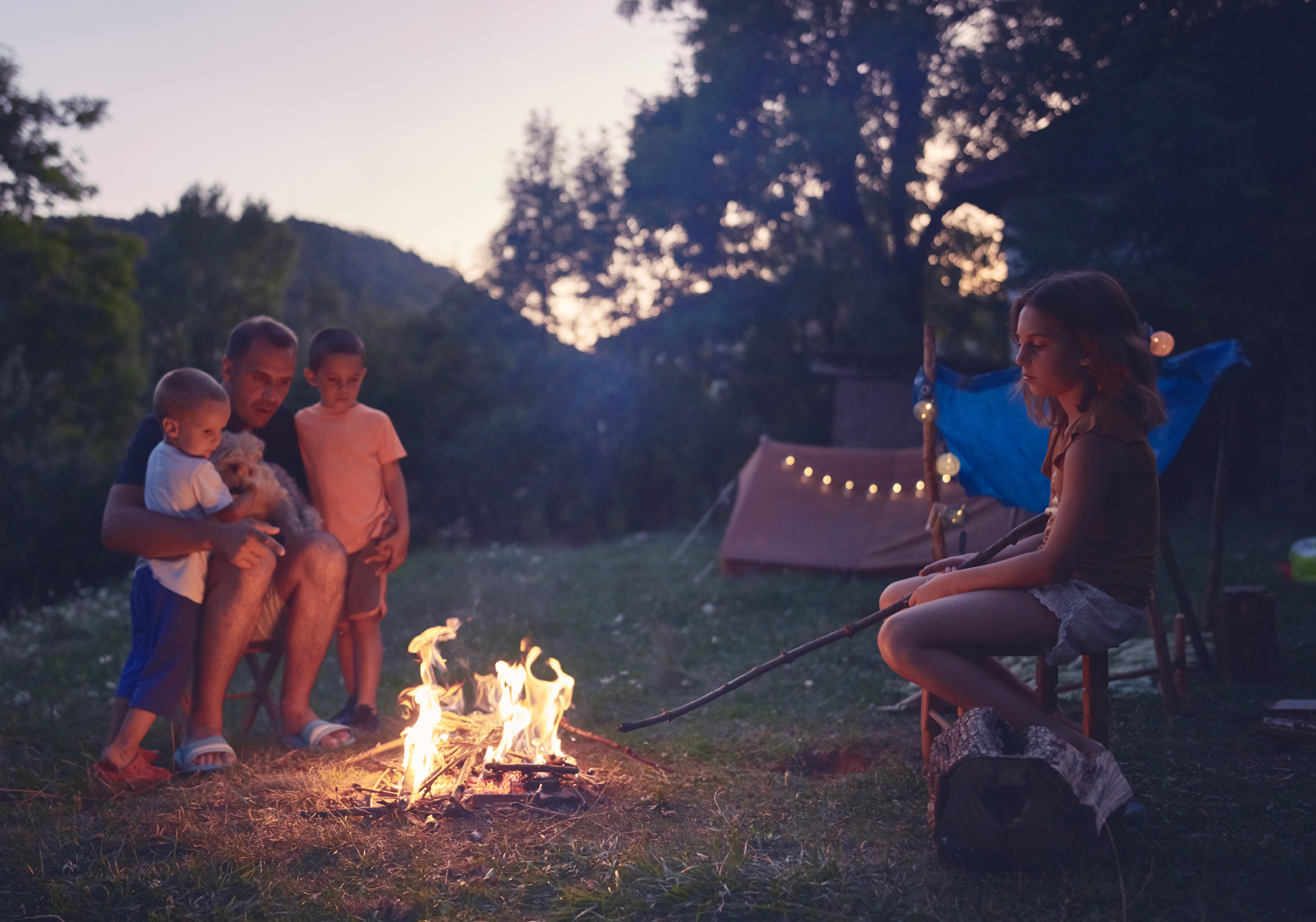 family_campfire_laborday
