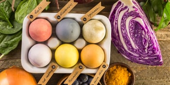 dye-easter-eggs-naturally-with-vegetables-in-your-kitchen-cabbage-spinach-turmeric-beets-blueberries-onions-natural-craft-activity-kids-families