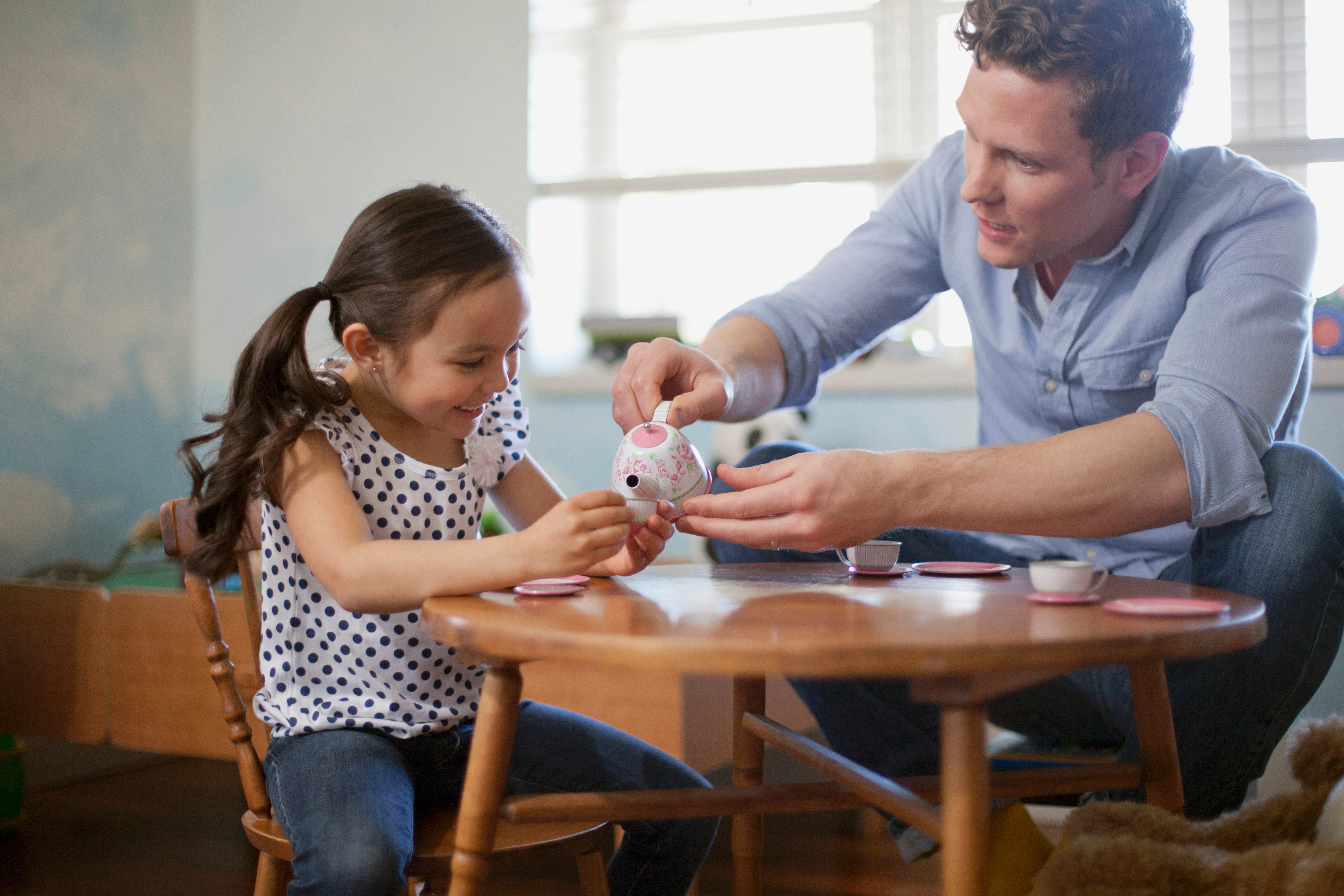 tea-party-family-father-daughter-teatime