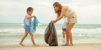 10 Ways Your Family Can Give Back to Your Community